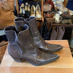 Brown Crocodile print Pattern Western Ankle Boots